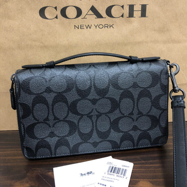 COACH(コーチ)の【COACH☆新品】入手困難！78%OFF！ダブルジップ　トラベル　シグネチャー メンズのファッション小物(長財布)の商品写真