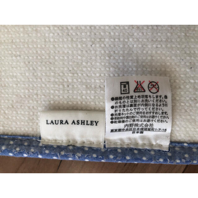 LAURA ASHLEY(ローラアシュレイ)のローラアシュレイ　LAURA ASHLY トイレマット インテリア/住まい/日用品のラグ/カーペット/マット(トイレマット)の商品写真