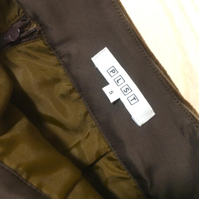 PLST(プラステ)のPLST ウォームリザーブ コーデュロイスカート レディースのスカート(ひざ丈スカート)の商品写真