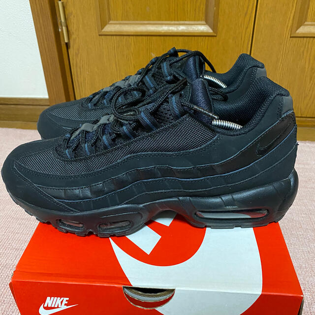 NIKE(ナイキ)のゆるり様専用 NIKE Air Max 95 Black メンズの靴/シューズ(スニーカー)の商品写真