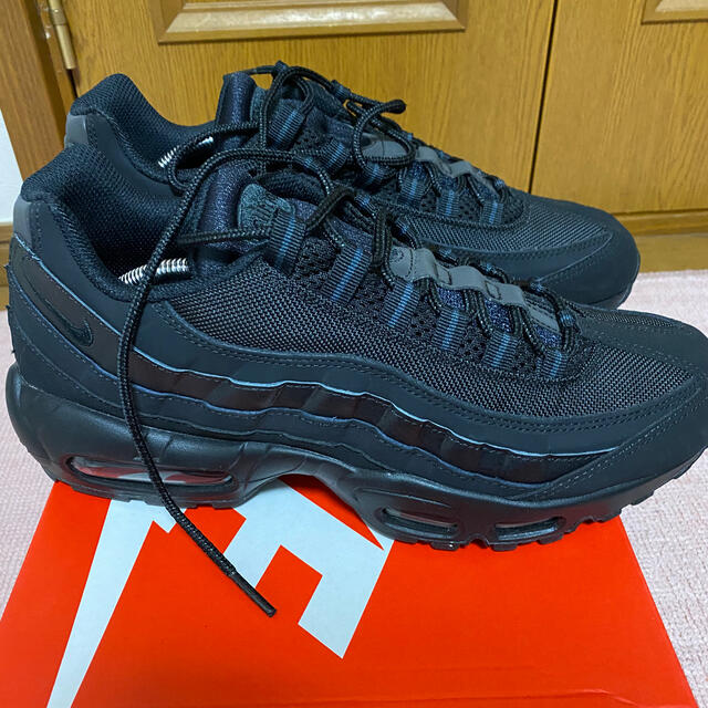 NIKE(ナイキ)のゆるり様専用 NIKE Air Max 95 Black メンズの靴/シューズ(スニーカー)の商品写真