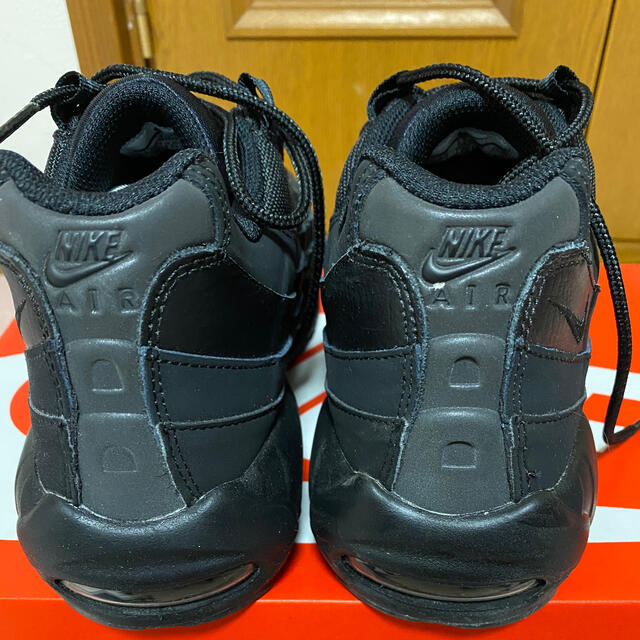 NIKE(ナイキ)のゆるり様専用 NIKE Air Max 95 Black メンズの靴/シューズ(スニーカー)の商品写真