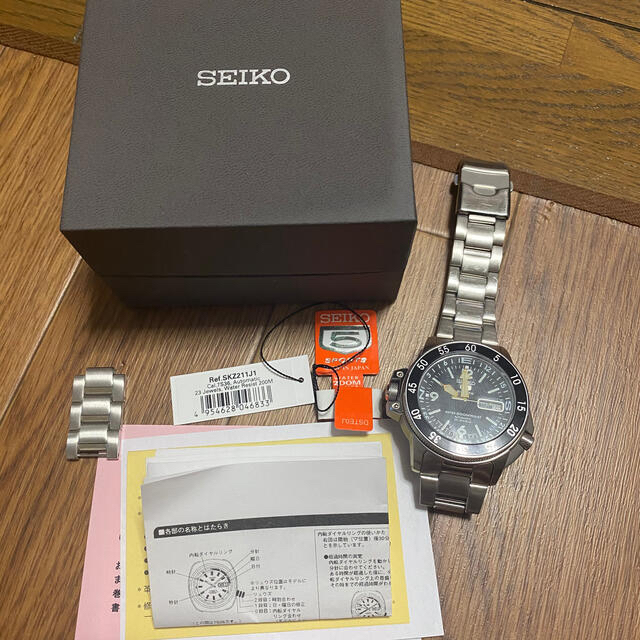 SEIKO(セイコー)のSEIKO ファイブ　SKZ211J1 メンズの時計(腕時計(アナログ))の商品写真