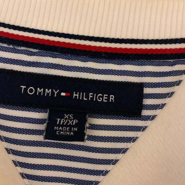 TOMMY HILFIGER(トミーヒルフィガー)のトミーヒルフィガー　レディース トレーナー レディースのトップス(トレーナー/スウェット)の商品写真