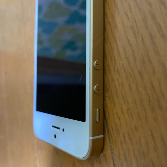 iPhone SE 64GB ゴールド SIMフリー 3