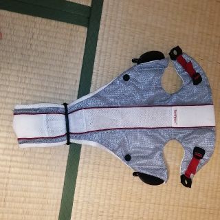 ベビービョルン(BABYBJORN)のベビービョルン　抱っこ紐　中古(抱っこひも/おんぶひも)