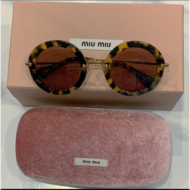 miumiu(ミュウミュウ)のmiumiuサングラス★べっこう柄 レディースのファッション小物(サングラス/メガネ)の商品写真