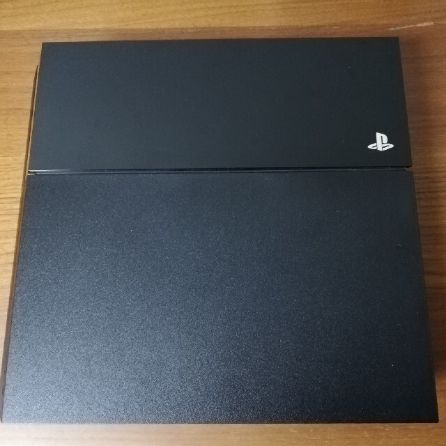 SONY(ソニー)のSONY PlayStation4 本体 CUH-1100AB01 エンタメ/ホビーのゲームソフト/ゲーム機本体(家庭用ゲーム機本体)の商品写真