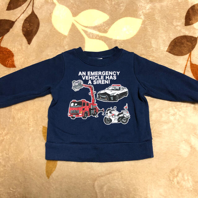 パトカー 白バイ はしご車 トレーナー ネイビー 90 男の子 キッズ/ベビー/マタニティのキッズ服男の子用(90cm~)(Tシャツ/カットソー)の商品写真