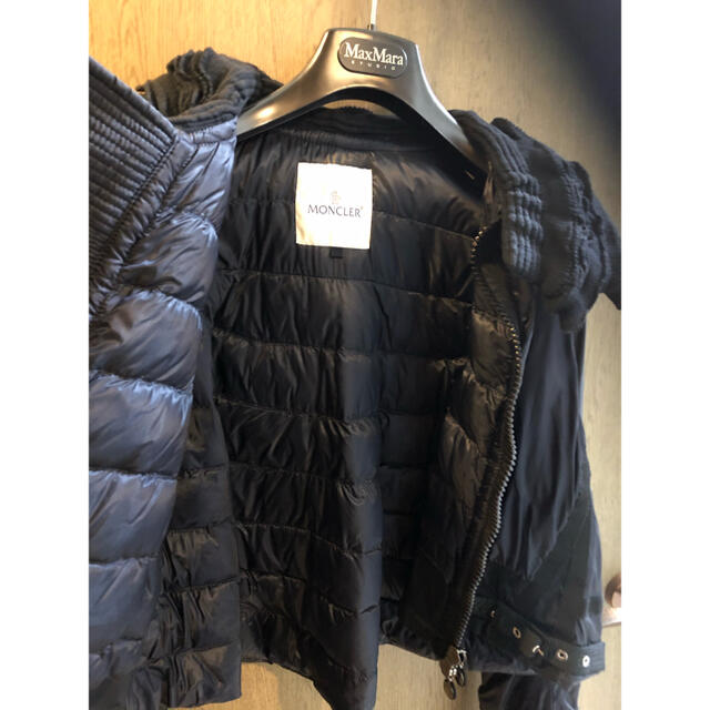 MONCLER(モンクレール)のモンクレールレア レディースのジャケット/アウター(ブルゾン)の商品写真