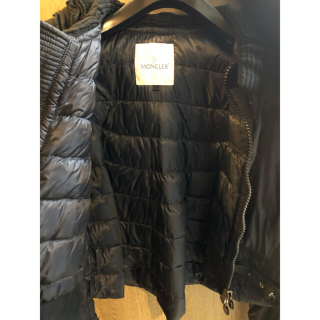 MONCLER(モンクレール)のモンクレールレア レディースのジャケット/アウター(ブルゾン)の商品写真