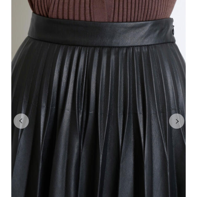 SNIDEL(スナイデル)の【新品】スナイデル　レザープリーツスカート　ブラック　完売 レディースのスカート(ロングスカート)の商品写真