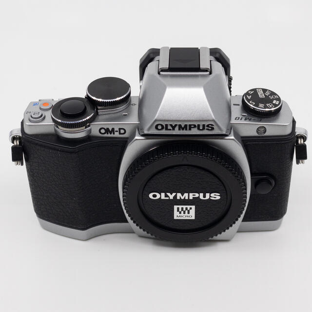 OLYMPUS(オリンパス)の【美品】 OLYMPUS OM-D E-M10 レンズキット スマホ/家電/カメラのカメラ(ミラーレス一眼)の商品写真