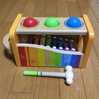 Hape(ハペ)  パウンド アンド タップベンチ(知育玩具)