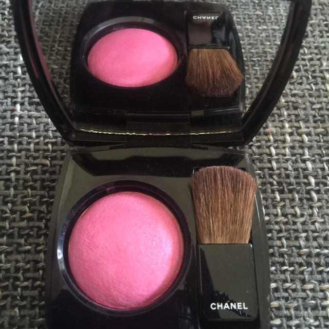CHANEL(シャネル)のCHANEL ウルトラローズ チーク コスメ/美容のベースメイク/化粧品(チーク)の商品写真