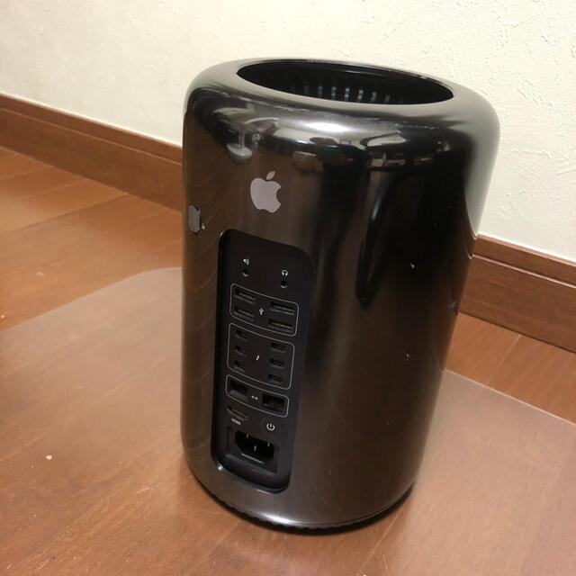 Apple Macpro2013 6コア/32GB/新品2TB SSD/D700