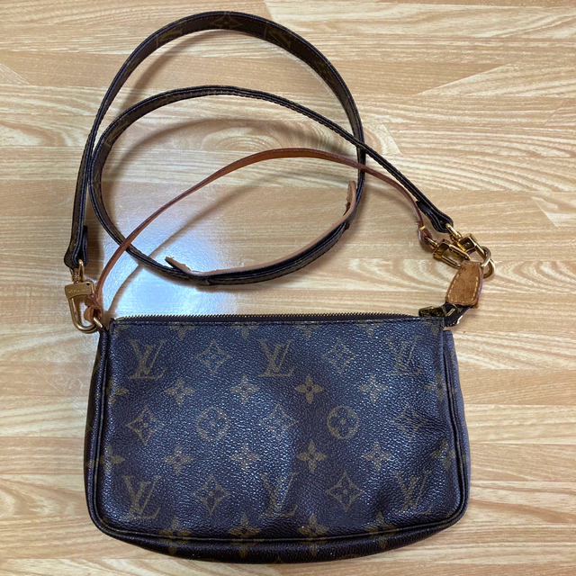 LOUIS VUITTON モノグラム ポシェットアクセソワール