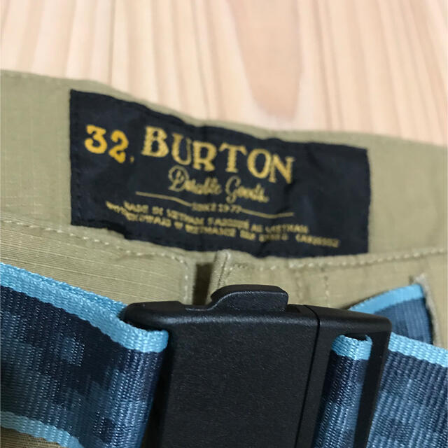 BURTON(バートン)のBURTON リップストップパンツ バートン ベージュ サイズ32 スポーツ/アウトドアのスノーボード(ウエア/装備)の商品写真