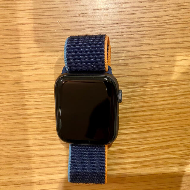 Apple(アップル)のApple watch シリーズ4 アルミスペースグレイ44mm GPS スマホ/家電/カメラのスマホアクセサリー(その他)の商品写真