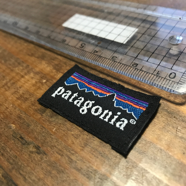 patagonia(パタゴニア)のPatagonia タグ　ワッペン　正規品 ハンドメイドの素材/材料(各種パーツ)の商品写真