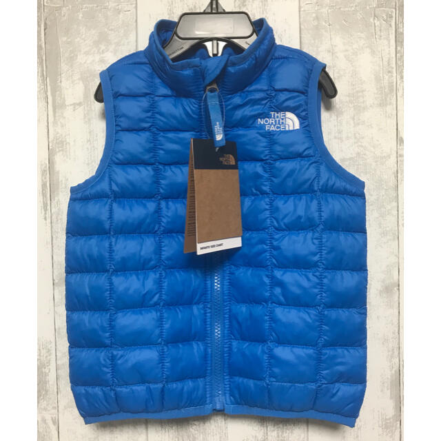 THE NORTH FACE(ザノースフェイス)のSALEノースフェイス The North Face Thermoballベスト キッズ/ベビー/マタニティのキッズ服男の子用(90cm~)(ジャケット/上着)の商品写真