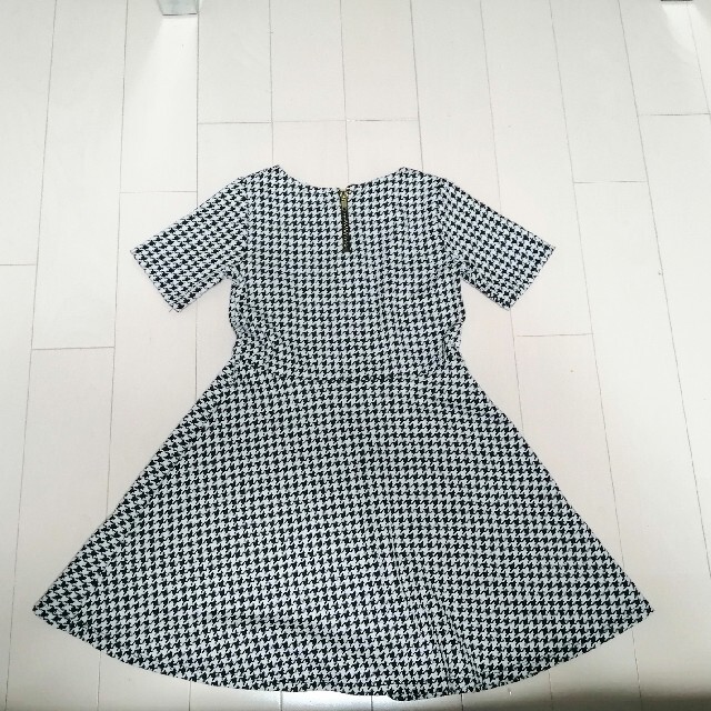 H&M(エイチアンドエム)のワンピース(H&M、サイズ122~128) キッズ/ベビー/マタニティのキッズ服女の子用(90cm~)(ワンピース)の商品写真