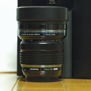 オリンパス(OLYMPUS)のオリンパス レンズ 7-14mm F2.8 PRO(レンズ(ズーム))