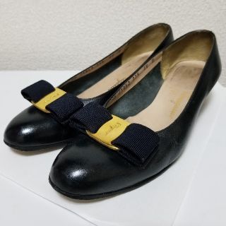 サルヴァトーレフェラガモ(Salvatore Ferragamo)のフェラガモ　VARA(ヴァラ)　4 1/2 B　22cm(ハイヒール/パンプス)