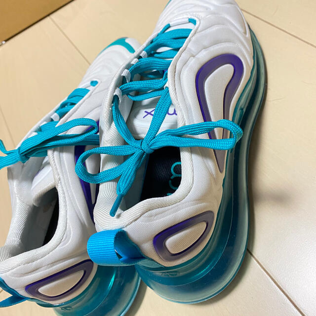 NIKE WMNS AIR MAX 720 レディースの靴/シューズ(スニーカー)の商品写真