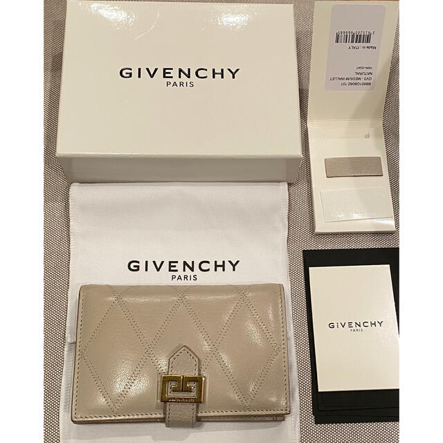 【美品】GIVENCHY ジバンシー カードケース コインケース 財布　ベージュ