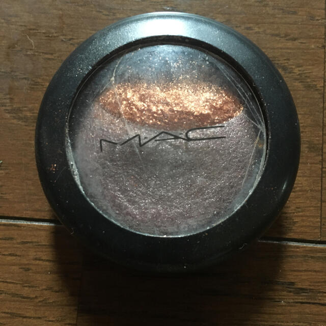 MAC(マック)の【値下げ】海外購入　日本未発売　MAC ミネラライズ　アイシャドウ コスメ/美容のベースメイク/化粧品(アイシャドウ)の商品写真