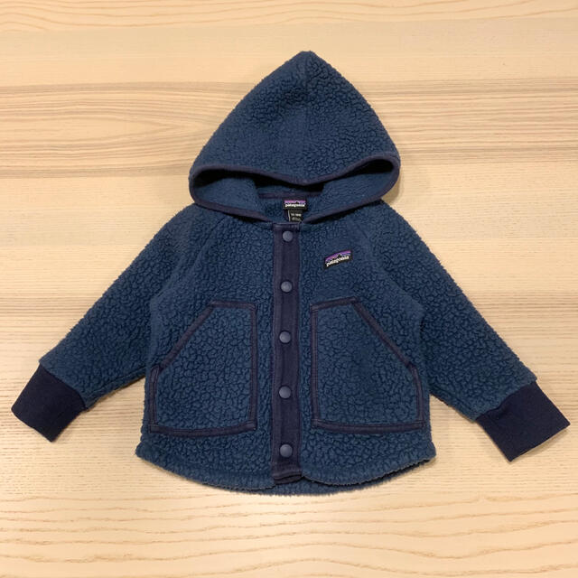 patagonia(パタゴニア)のパタゴニア レトロ パイル ジャケット　ネイビー  12-18m キッズ/ベビー/マタニティのベビー服(~85cm)(ジャケット/コート)の商品写真