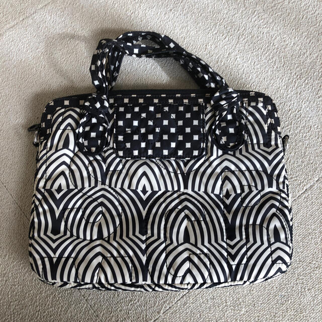 MARC BY MARC JACOBS(マークバイマークジェイコブス)のマークジェイコブス　MARC JACOBS ノートパソコン用バッグ レディースのバッグ(ショルダーバッグ)の商品写真