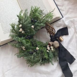 ユーカリベルガムのクリスマス　お正月　リース ドライフラワー　26cm(リース)