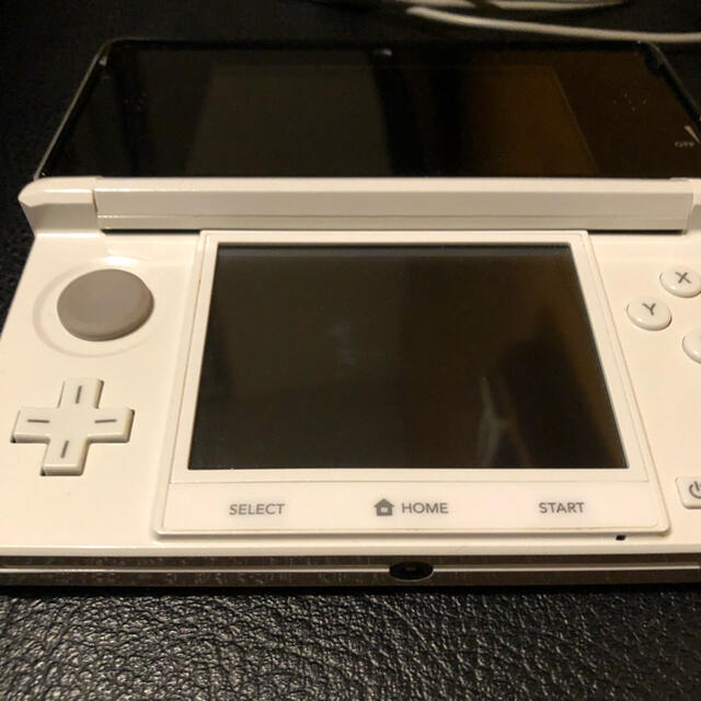 ニンテンドー3DS(ニンテンドー3DS)の任天堂3DS本体/充電器/モンスターハンター4Gカセット付き✨ エンタメ/ホビーのゲームソフト/ゲーム機本体(携帯用ゲーム機本体)の商品写真