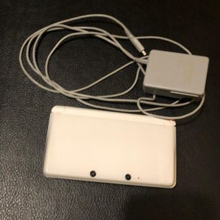 ニンテンドー3DS(ニンテンドー3DS)の任天堂3DS本体/充電器/モンスターハンター4Gカセット付き✨(携帯用ゲーム機本体)