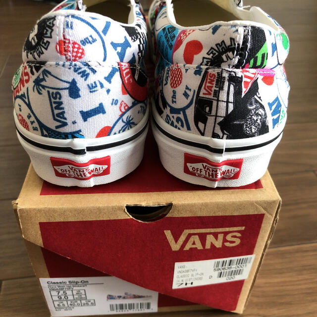 VANS(ヴァンズ)の✨新品未使用✨ヴァンズ　スリッポン　コミックスリップオンステッカー　タグ付き レディースの靴/シューズ(スリッポン/モカシン)の商品写真