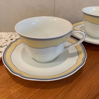 ノリタケ(Noritake)のノリタケ   カップ＆ソーサー　クリームイエロー　ブルーライン2客　エンボス加工(食器)