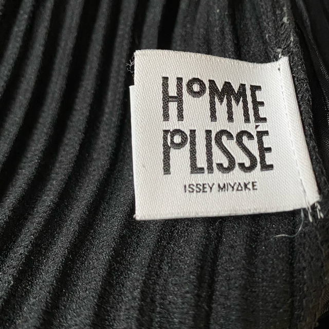 ISSEY MIYAKE(イッセイミヤケ)のHOMME PLISSE ISSEY MIYAKE オムプリッセ　イッセイミヤケ メンズのパンツ(スラックス)の商品写真