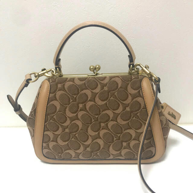 COACH(コーチ)のCOACH コーチ シグネチャー 2WAY ハンドバッグ レディースのバッグ(ショルダーバッグ)の商品写真