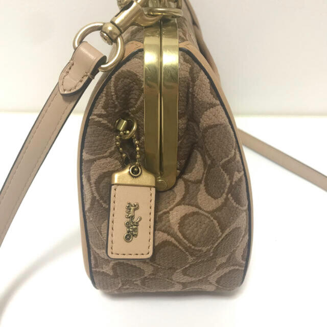 COACH(コーチ)のCOACH コーチ シグネチャー 2WAY ハンドバッグ レディースのバッグ(ショルダーバッグ)の商品写真