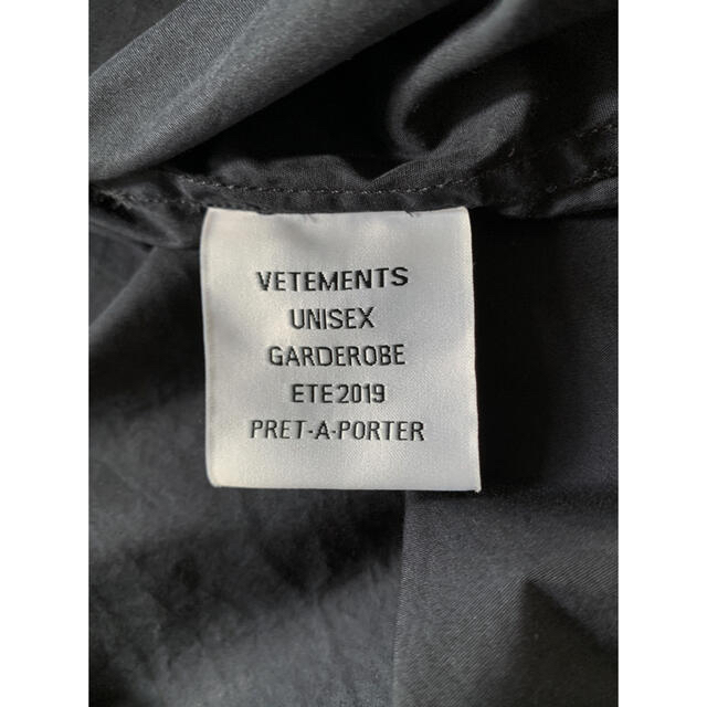 Balenciaga ヴェトモン ロゴプレートシャツの通販 by 65shop｜バレンシアガならラクマ - vetements 好評お得