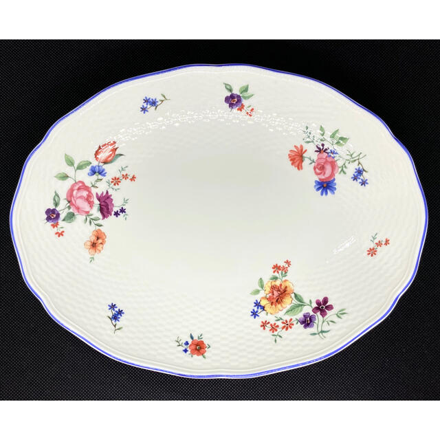 WEDGWOOD(ウェッジウッド)の新品•未使用♡ウェッジウッド　タフェッタフラワー　オーバルディッシュ　25cm インテリア/住まい/日用品のキッチン/食器(食器)の商品写真