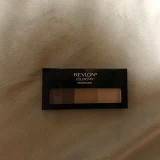 レブロン(REVLON)の【ほぼ未使用】REVLON アイブロウパウダー✴︎”カラーステイブロウメーカー”(パウダーアイブロウ)