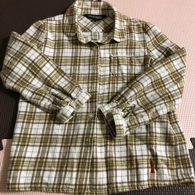 EASTBOY(イーストボーイ)のEAST BOY チェックシャツ100センチ キッズ/ベビー/マタニティのキッズ服女の子用(90cm~)(ブラウス)の商品写真