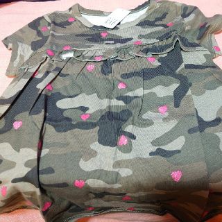 ギャップ(GAP)のGAPミックスマッチ ラッフルtシャツ (幼児) カモフラージュ(Tシャツ/カットソー)