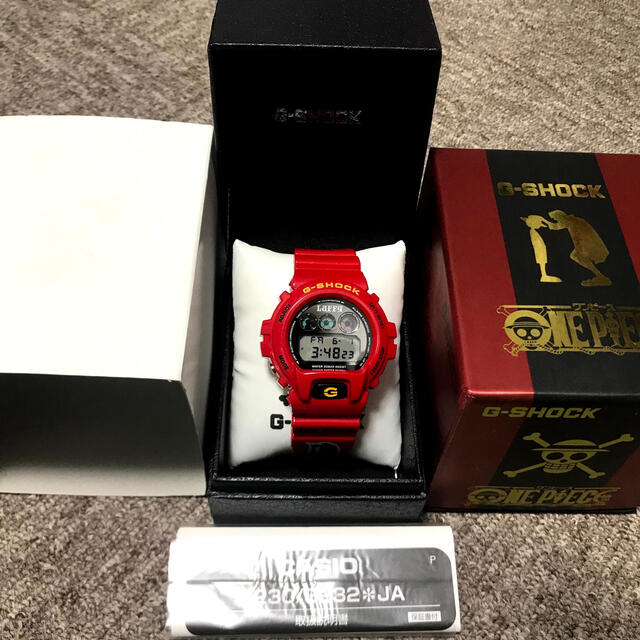 腕時計(デジタル)ワンピース　g-shock  ジーショック　コラボ　DW 6900