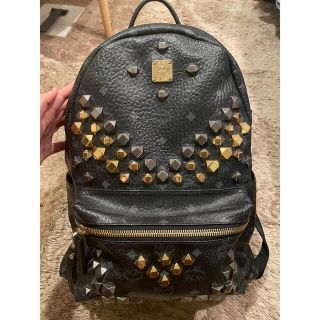 エムシーエム(MCM)のMCMバック　黒(リュック/バックパック)