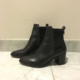 ザラ(ZARA)のZARAショートブーツ(ブーティ)