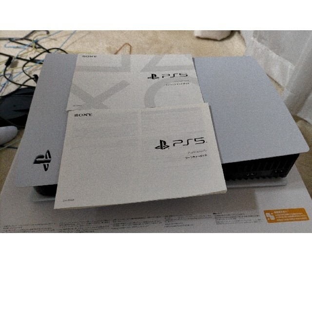 SONY PS5本体 購入前にコメントください エンタメ/ホビーのゲームソフト/ゲーム機本体(家庭用ゲーム機本体)の商品写真